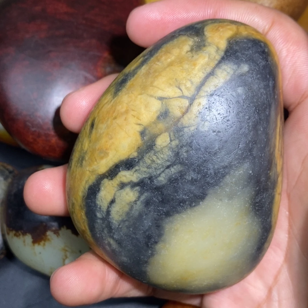 和田玉未镶嵌珠宝奇石