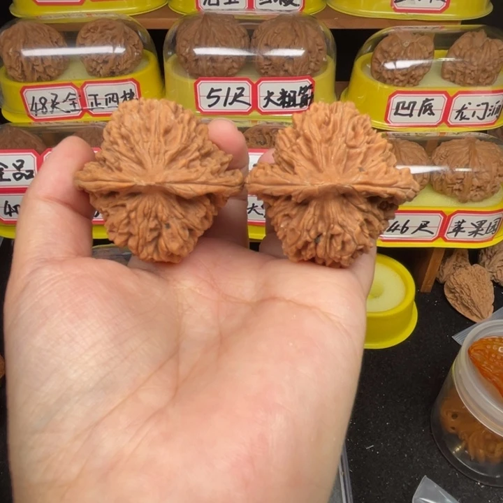 把件文玩核桃4号44尺全品四座楼重50克