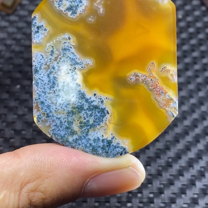 玛瑙/玉髓颈饰未镶嵌青**衿