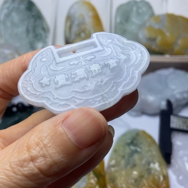 翡翠未镶嵌颈饰翡翠