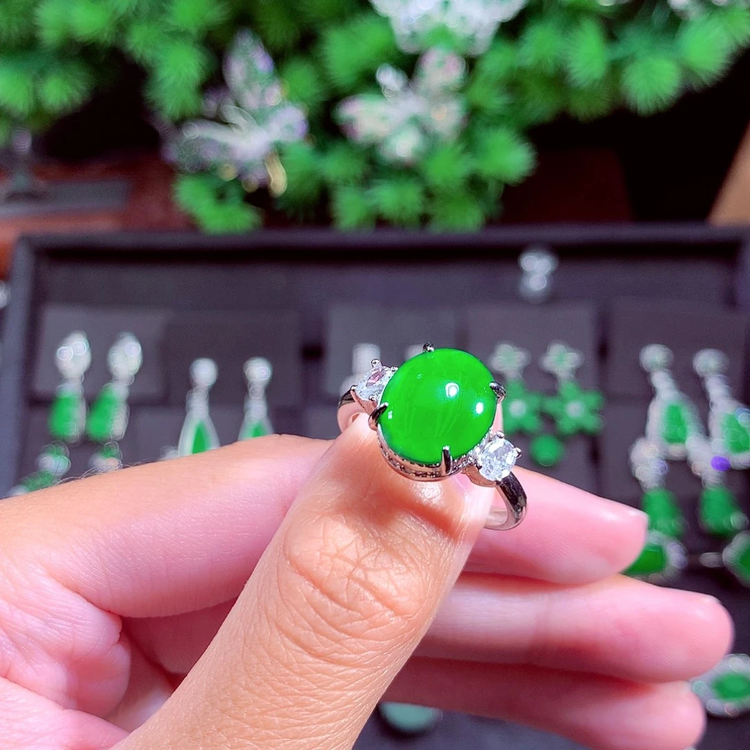 颈饰未镶嵌翡翠天然