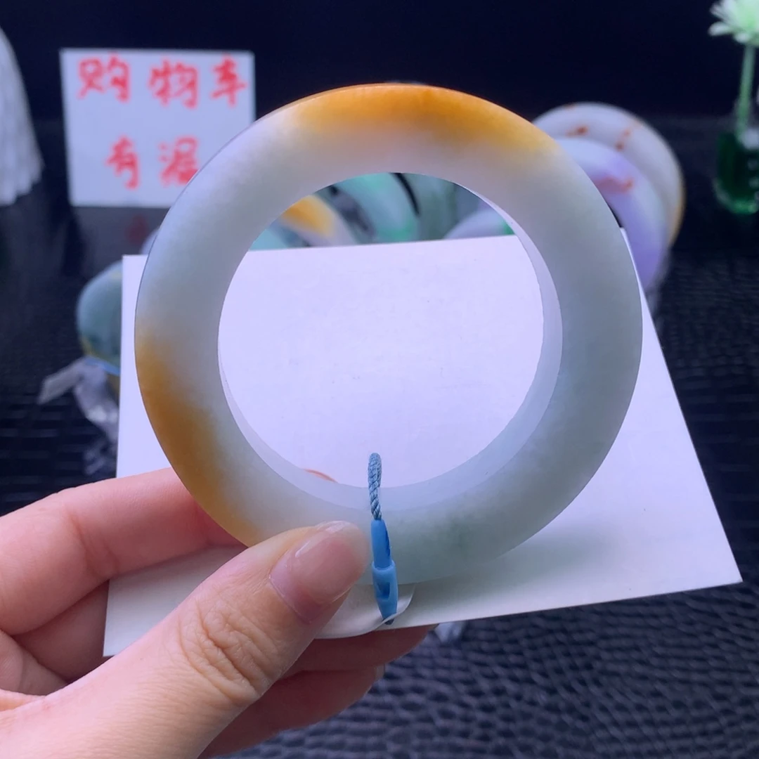 定制翡翠未镶嵌手镯