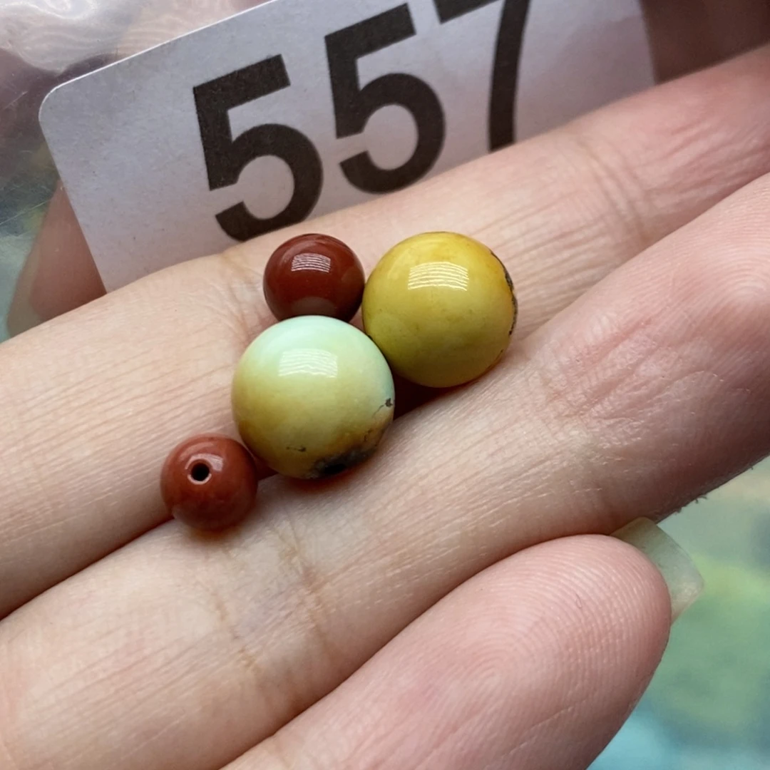 南红玛瑙未镶嵌珠宝奇石