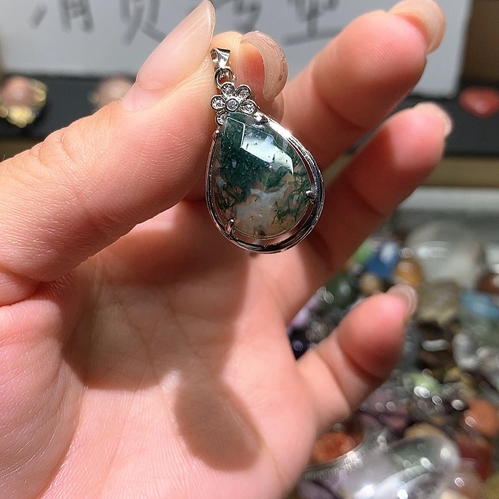 未镶嵌颈饰水晶水晶