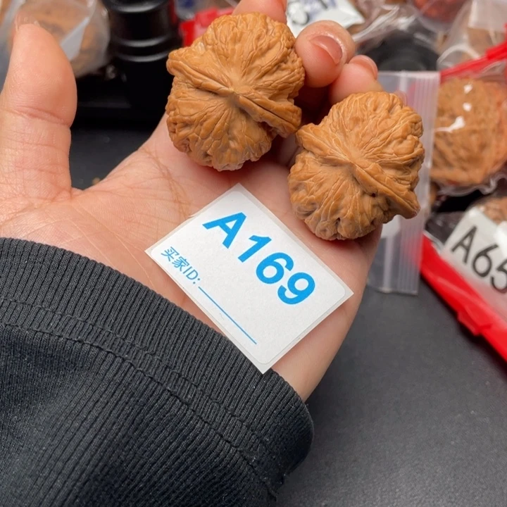 文玩核桃吊坠核桃