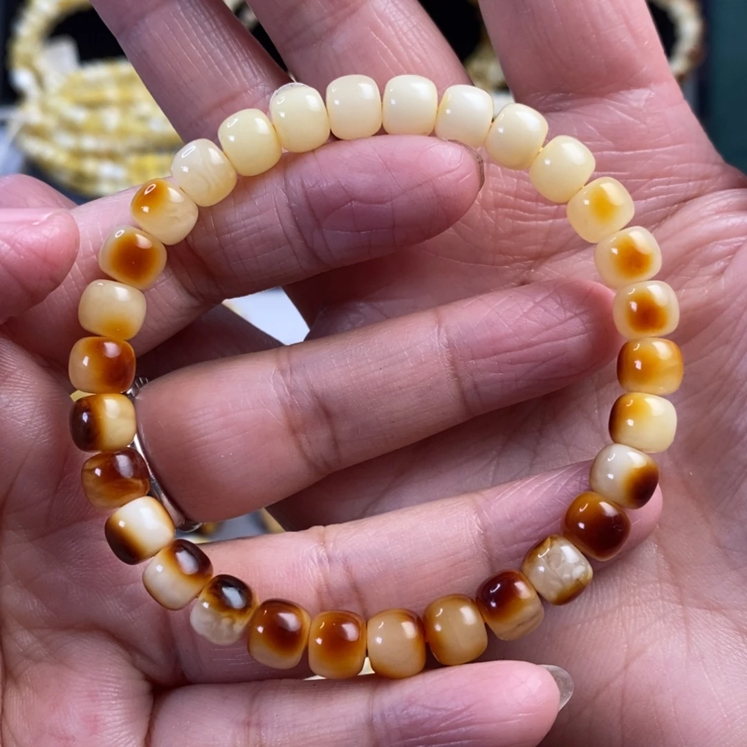 蜜蜡未镶嵌裸石沁色渐变老型手串7.6