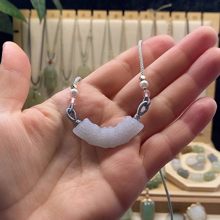 和田玉（糖玉）未镶嵌颈饰