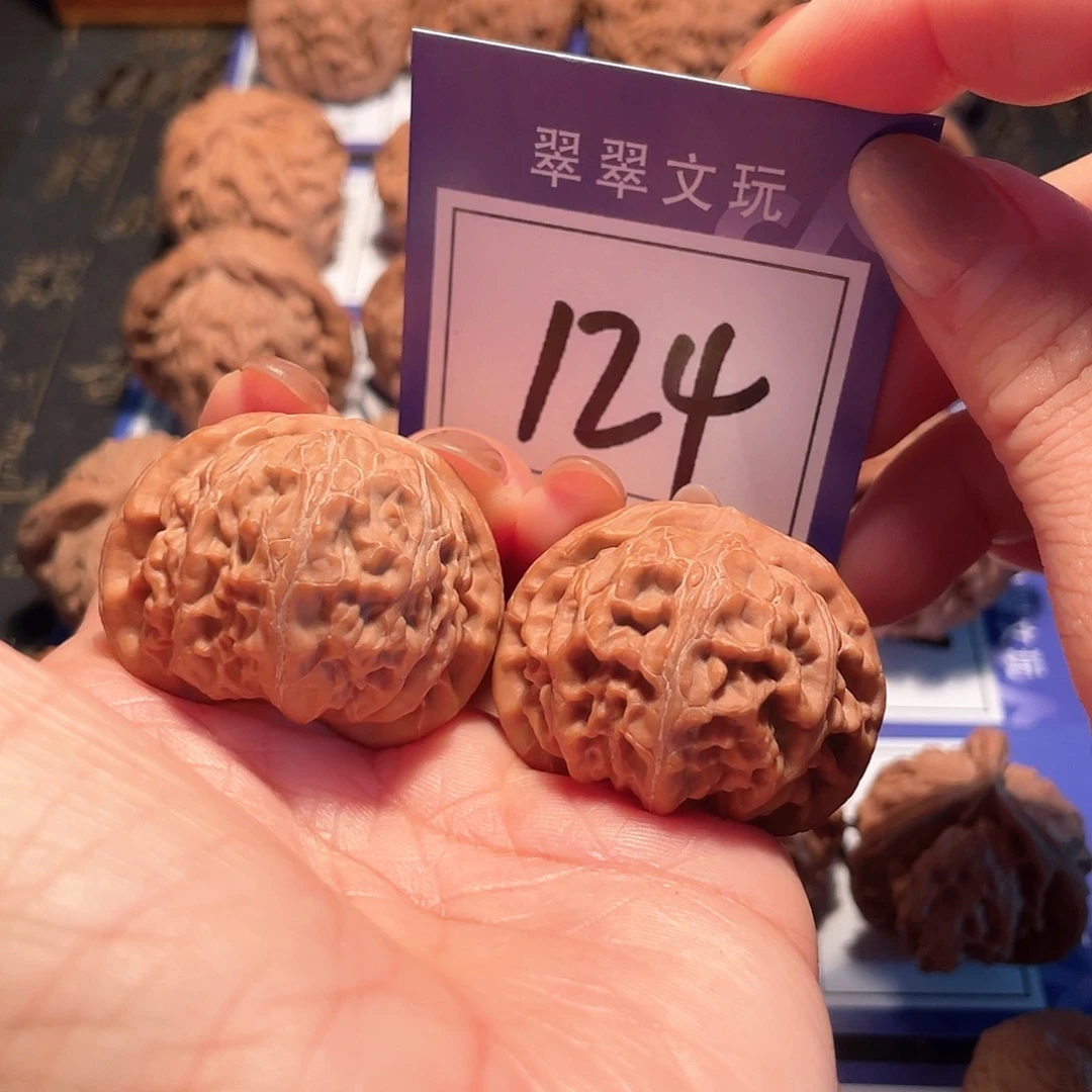 桃核把件124号全品宫灯3.9