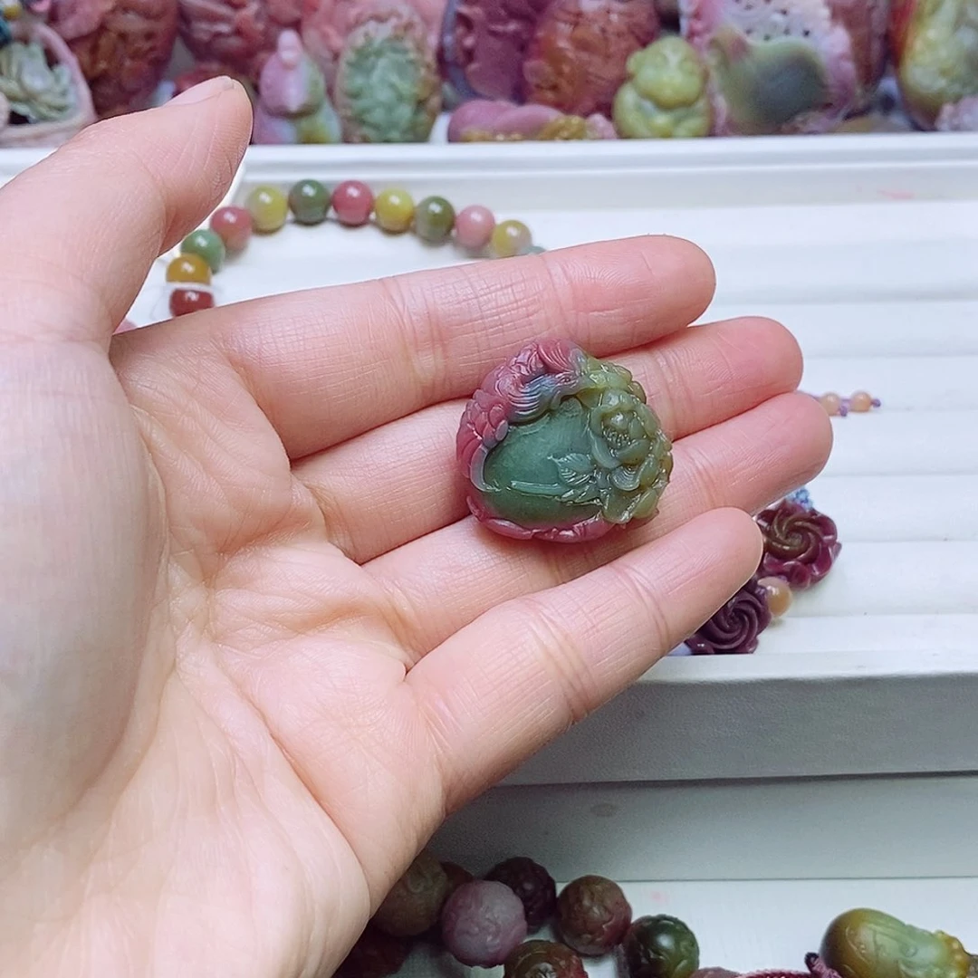 玛瑙/玉髓盐源玛瑙吊坠未镶嵌