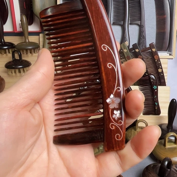 红酸枝木类向***仔檀木插齿梳子