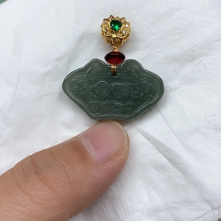 翡翠未镶嵌颈饰天然缅甸翡翠