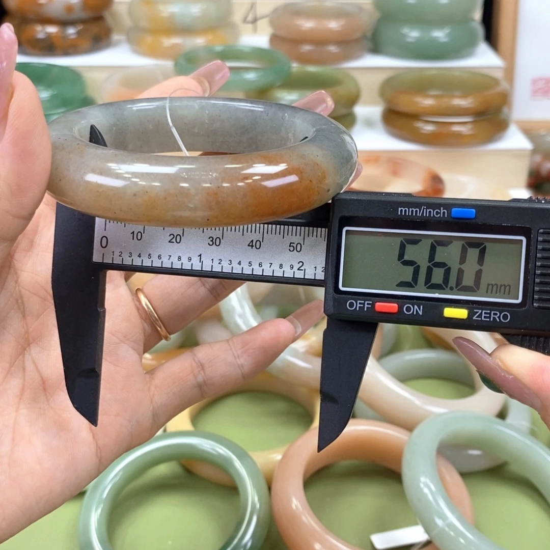 石英岩玉手镯未镶嵌