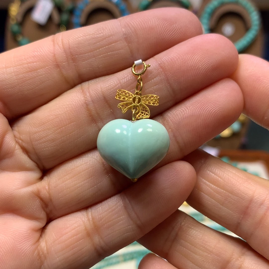 绿松石18K金镶嵌挂件