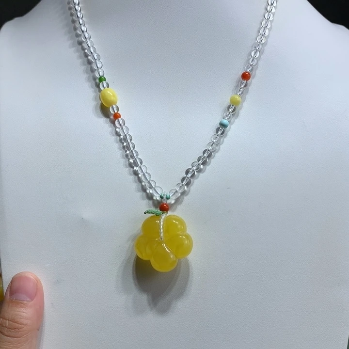 蜜蜡未镶嵌颈饰花