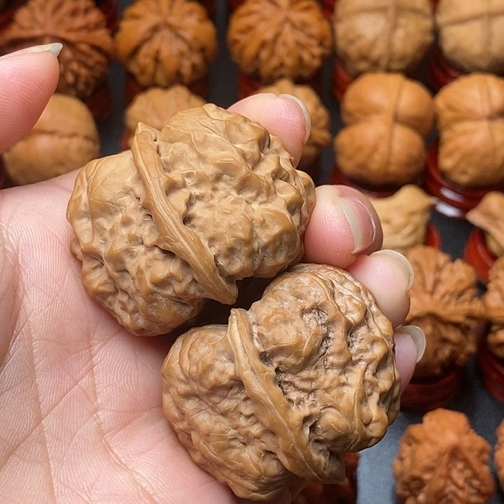 断***离文玩核桃吊坠蛤蟆头