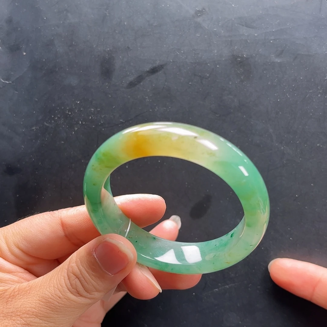 石英质玉未镶嵌手镯