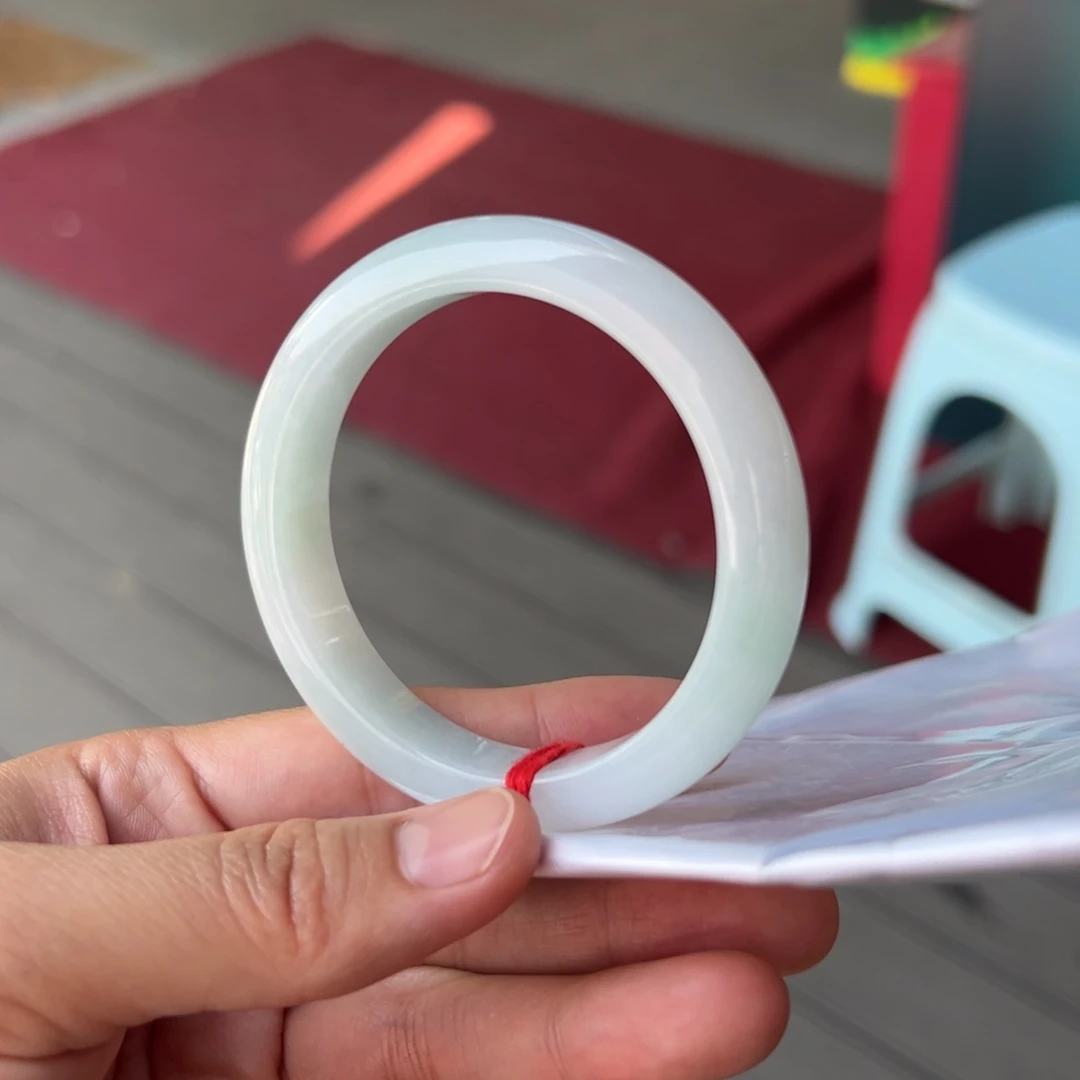 翡翠手镯未镶嵌天然翡翠手镯