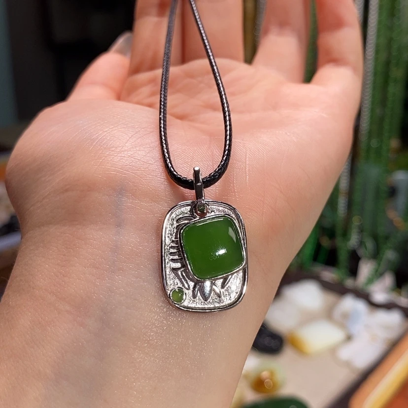 【闪购商品】和田玉银S925镶嵌吊坠(赠链)