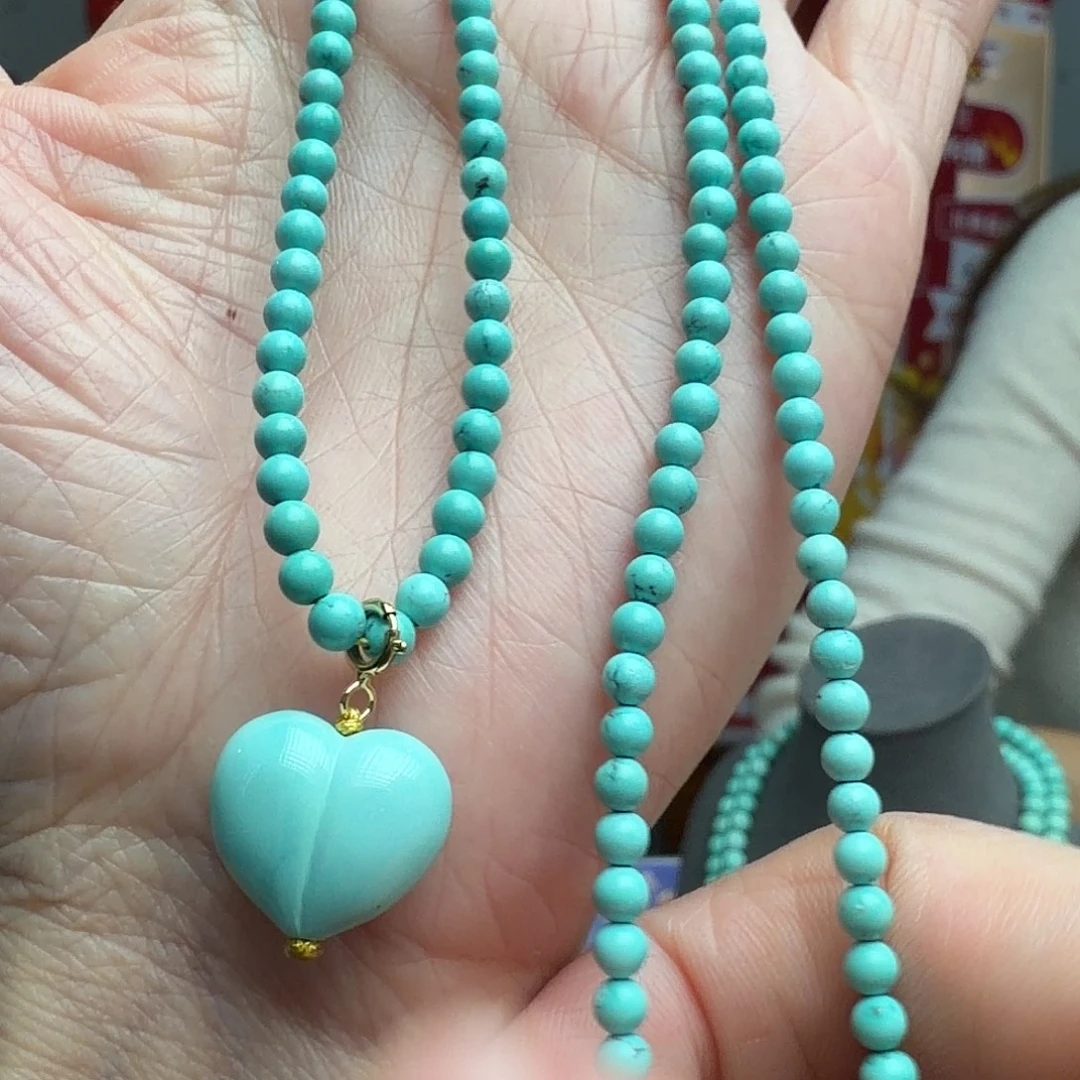 绿松石未镶嵌颈饰