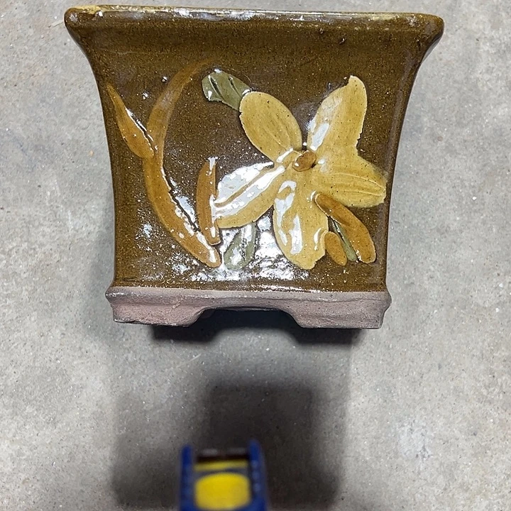 d***7陶瓷材料，品相完好