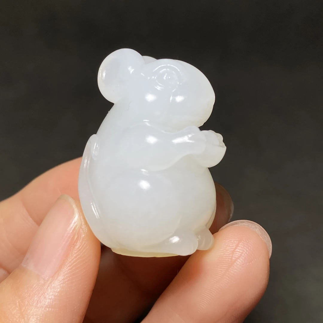 白玉老鼠精美玉雕收藏佳品