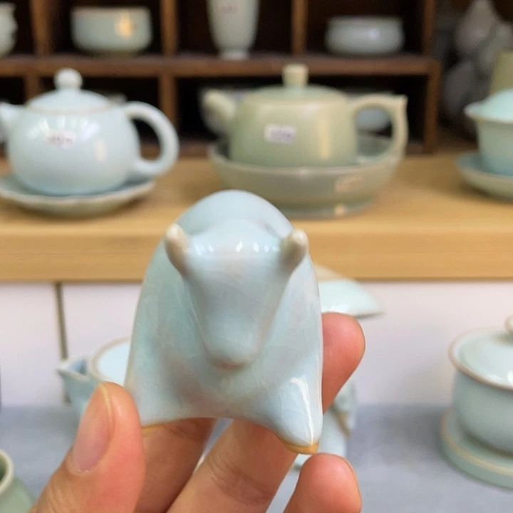 陶瓷杯子微瑕天青汝瓷小牛