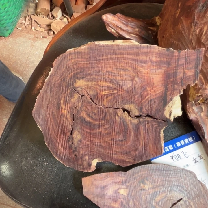 嗯****黄花梨/降香黄檀把件