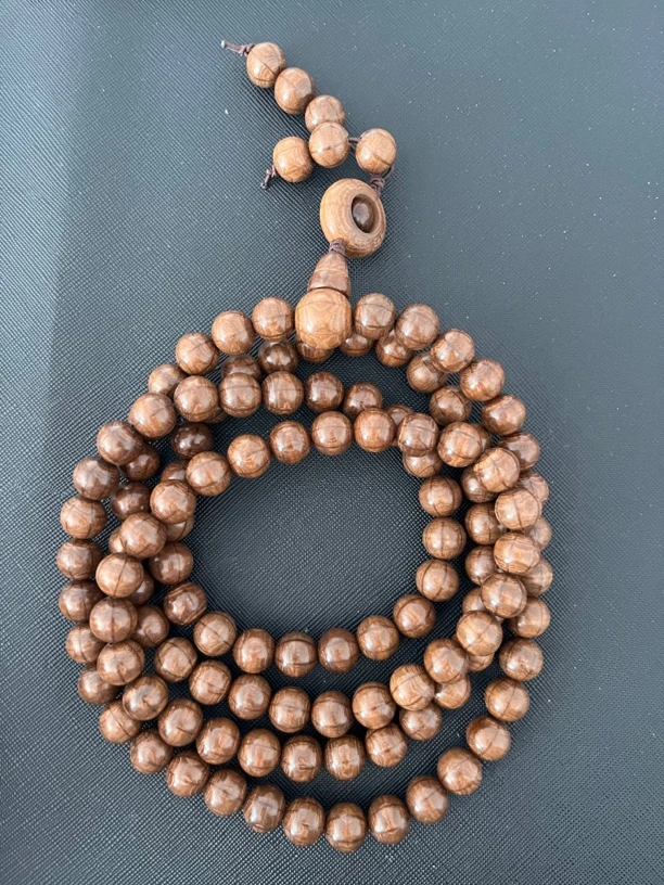 725沉木圆珠手串