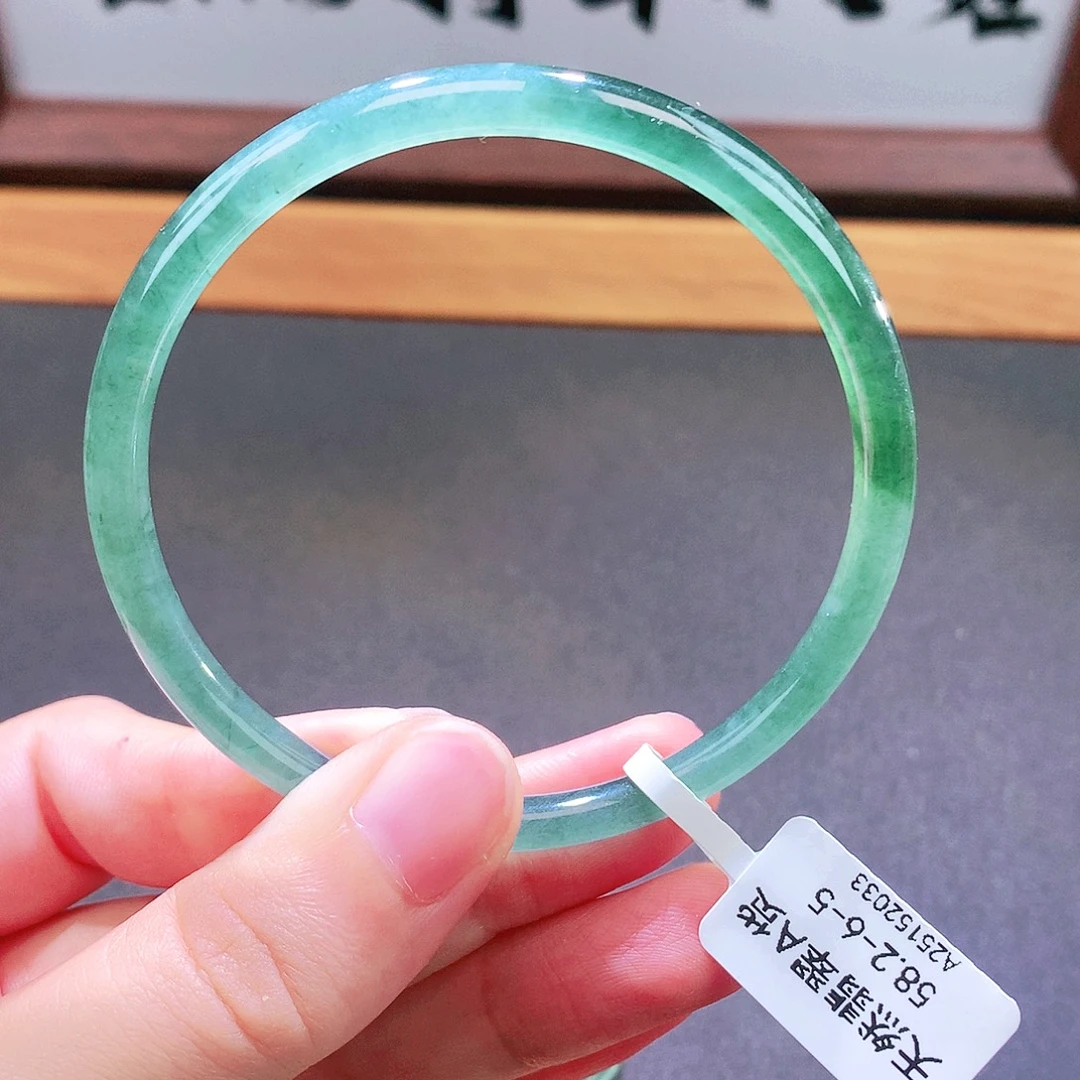 翡翠未镶嵌手镯天然翡翠
