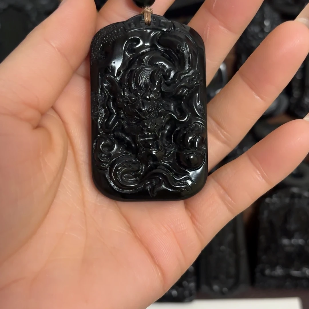 良***蛇纹石玉未镶嵌颈饰
