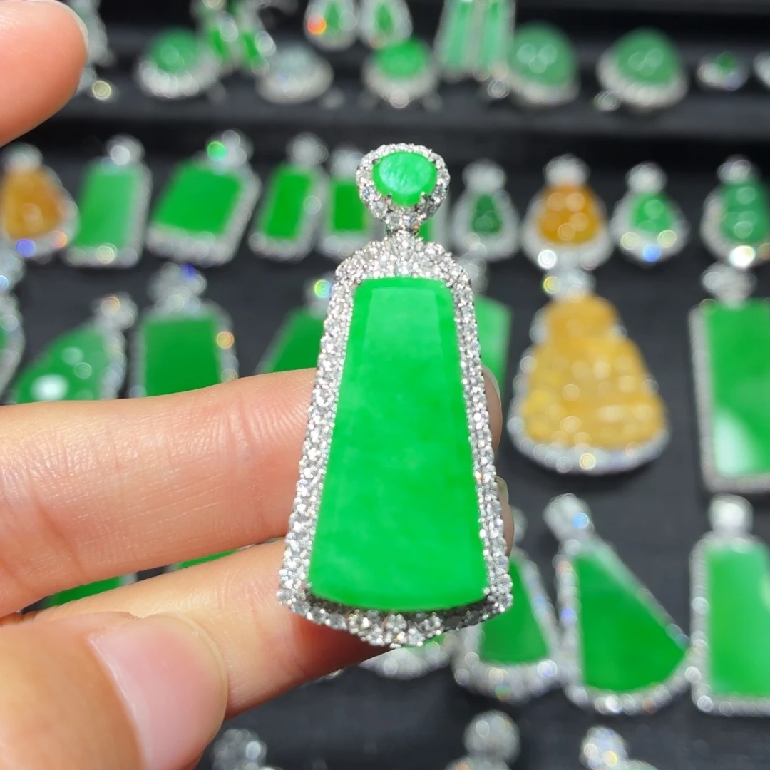 翡翠18K金镶嵌吊坠(不含链)137号