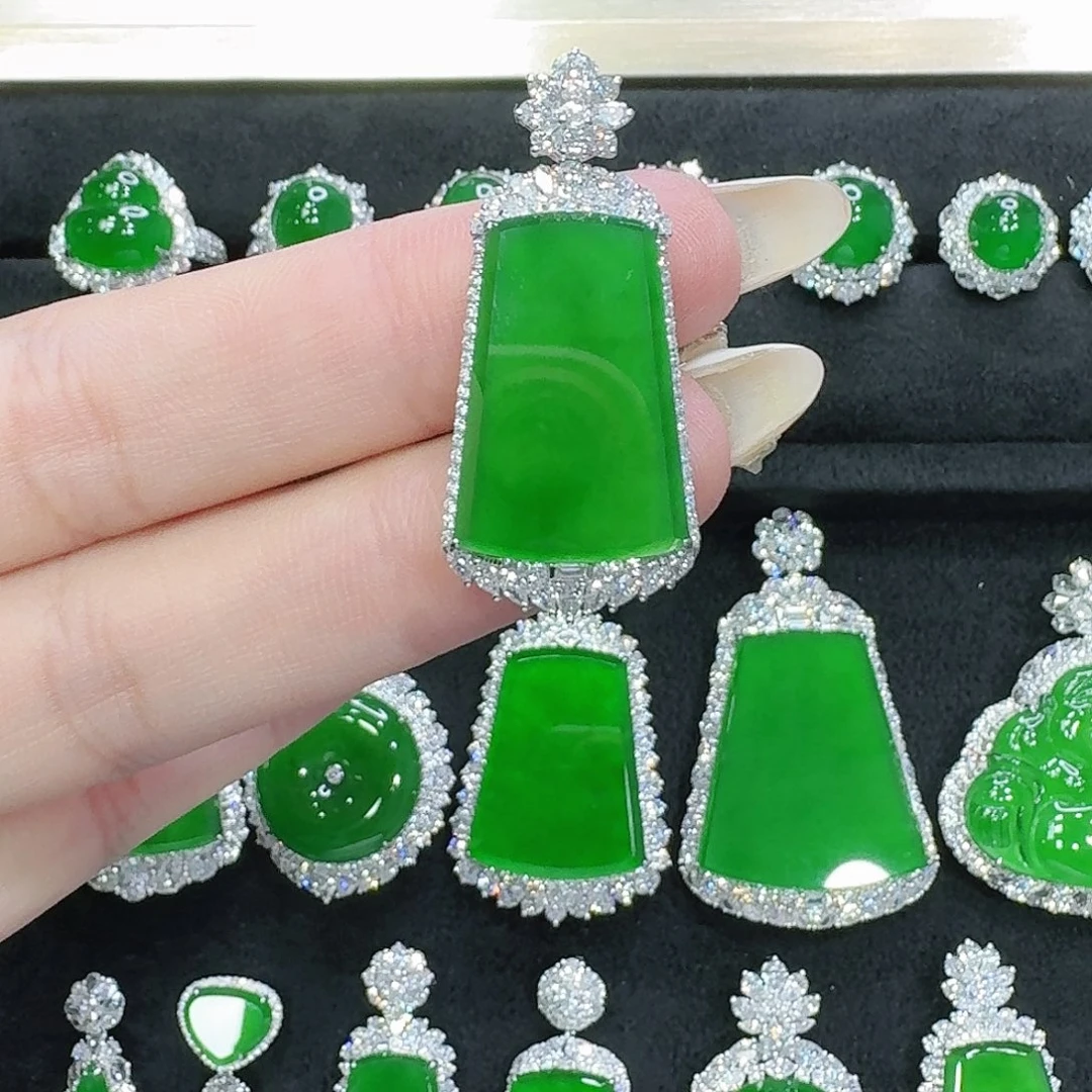 翡翠18K金镶嵌吊坠(不含链)无事牌