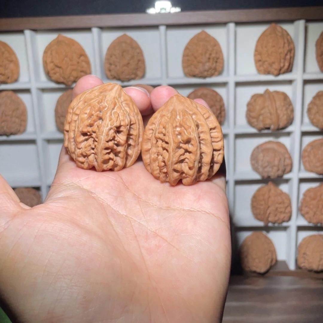 文玩核桃把件40精对三羊谷