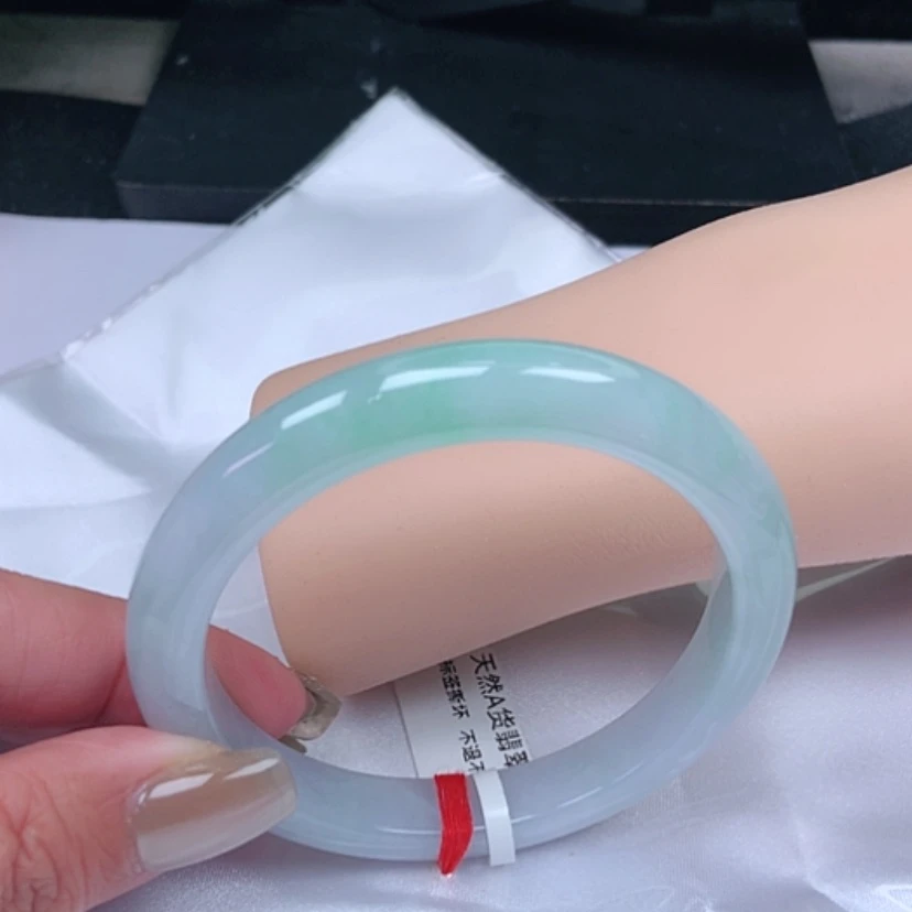 【闪购商品】翡翠手镯未镶嵌，