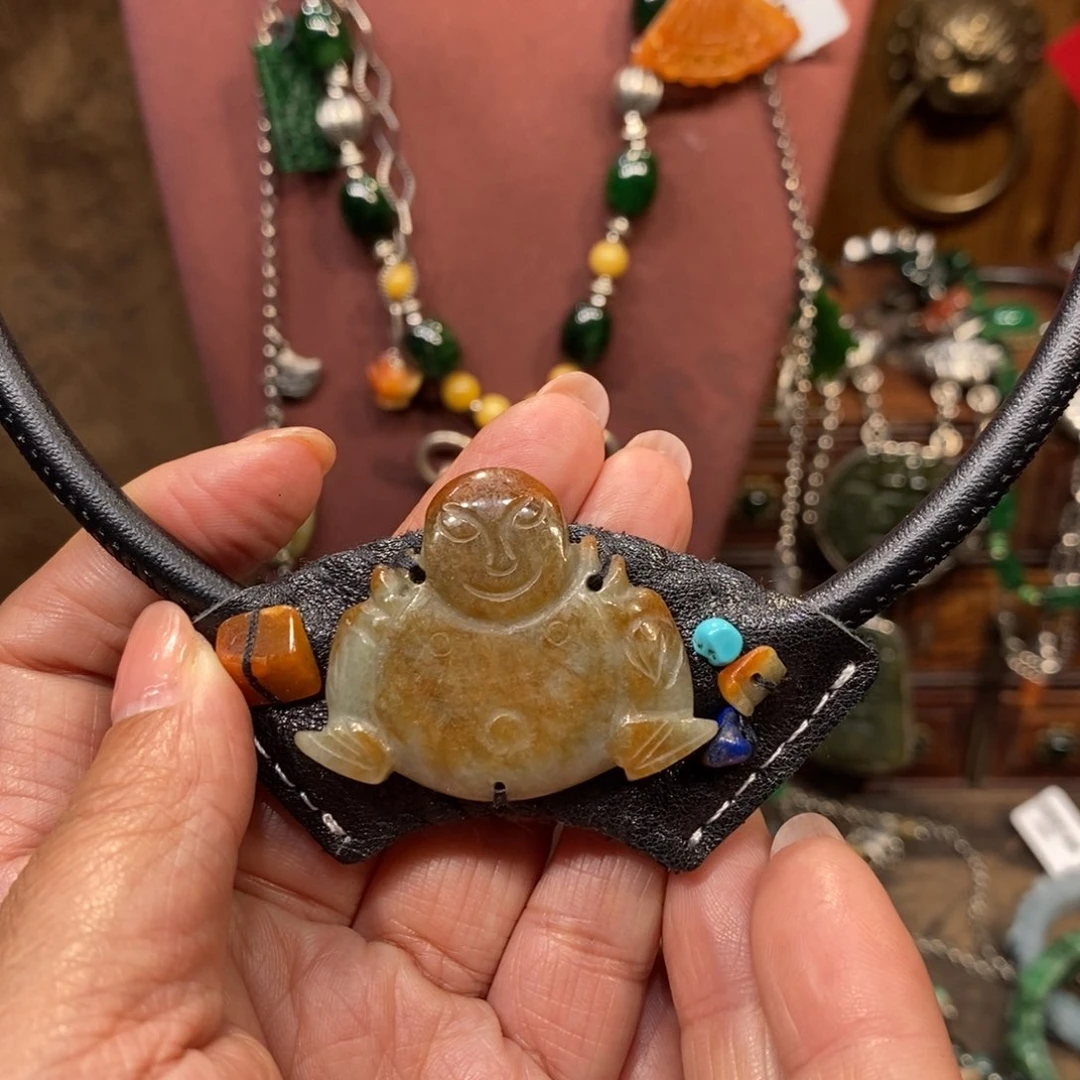 翡翠吊坠(赠链)未镶嵌