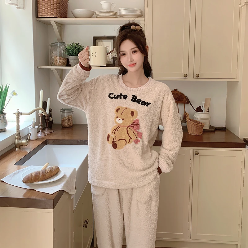 冬季睡衣女圆领加绒可爱熊蝶结毛巾绣长袖保暖半边绒出门款家居服