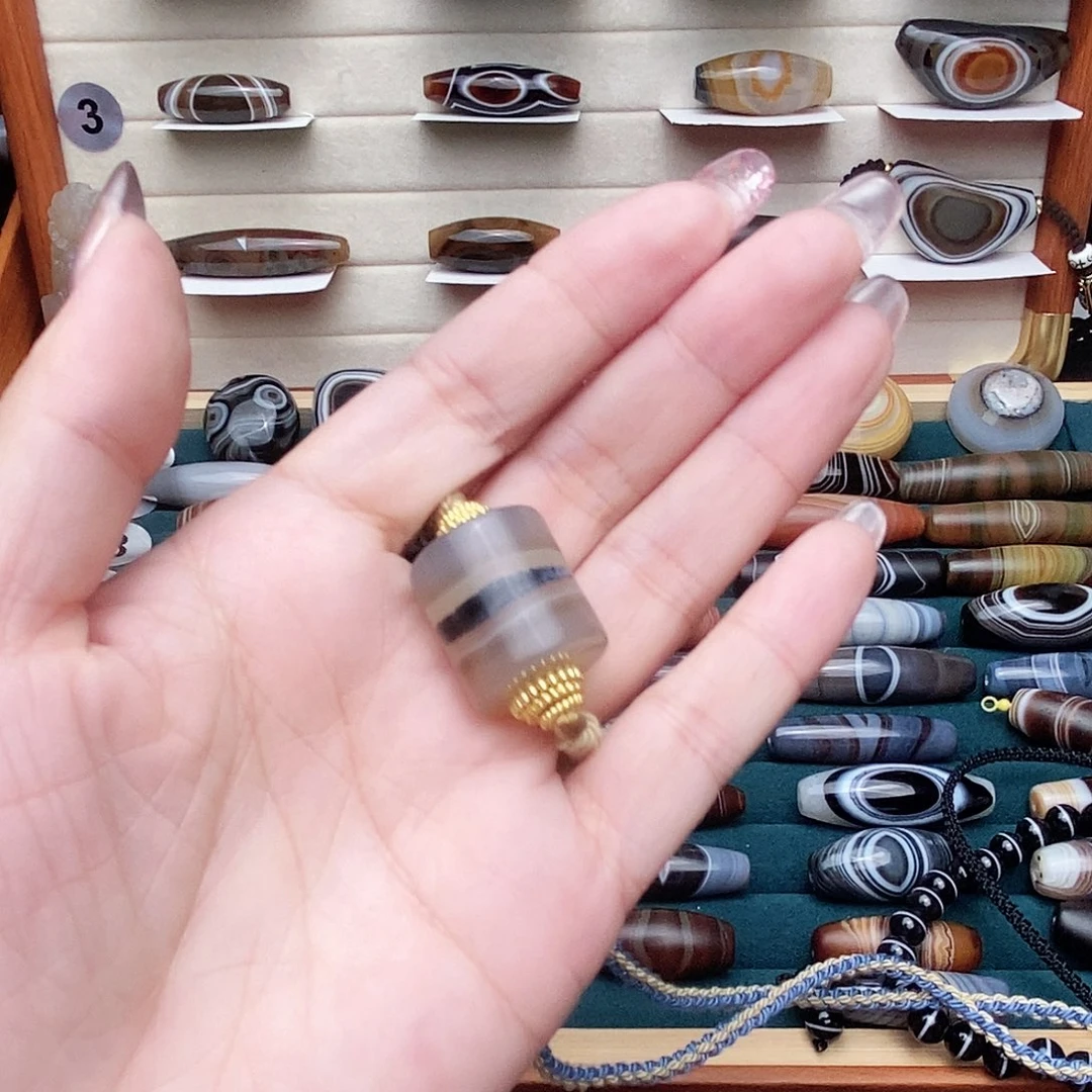 合金颈饰玛瑙/玉髓江***墙