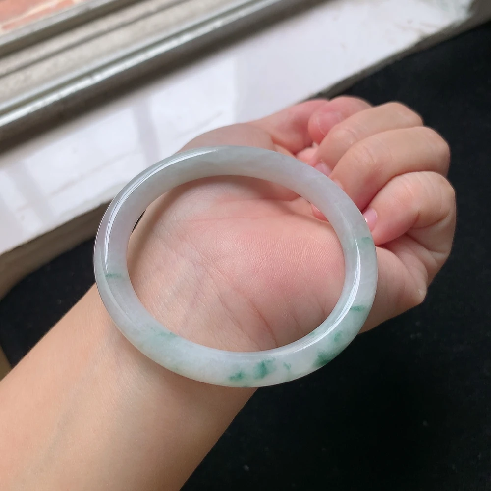 1537号 缅甸天然A货翡翠手镯53圈口飘花贵妃手镯