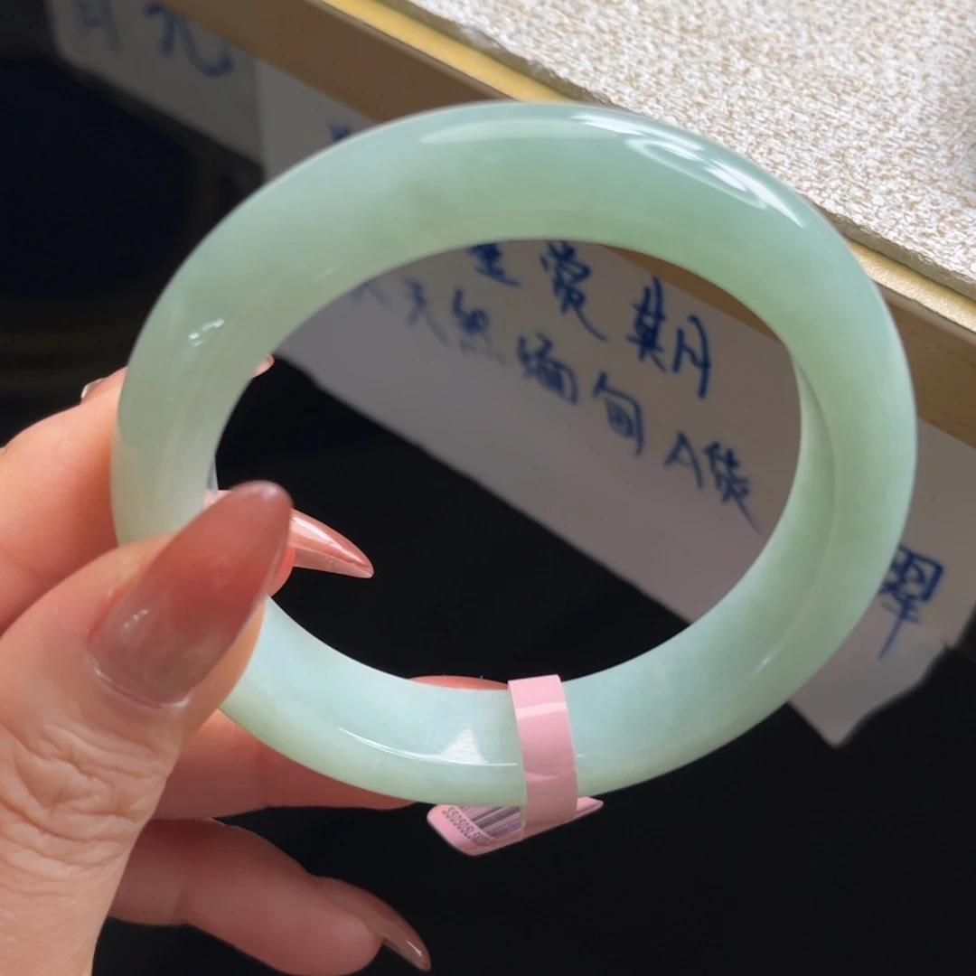 翡翠未镶嵌手镯手镯