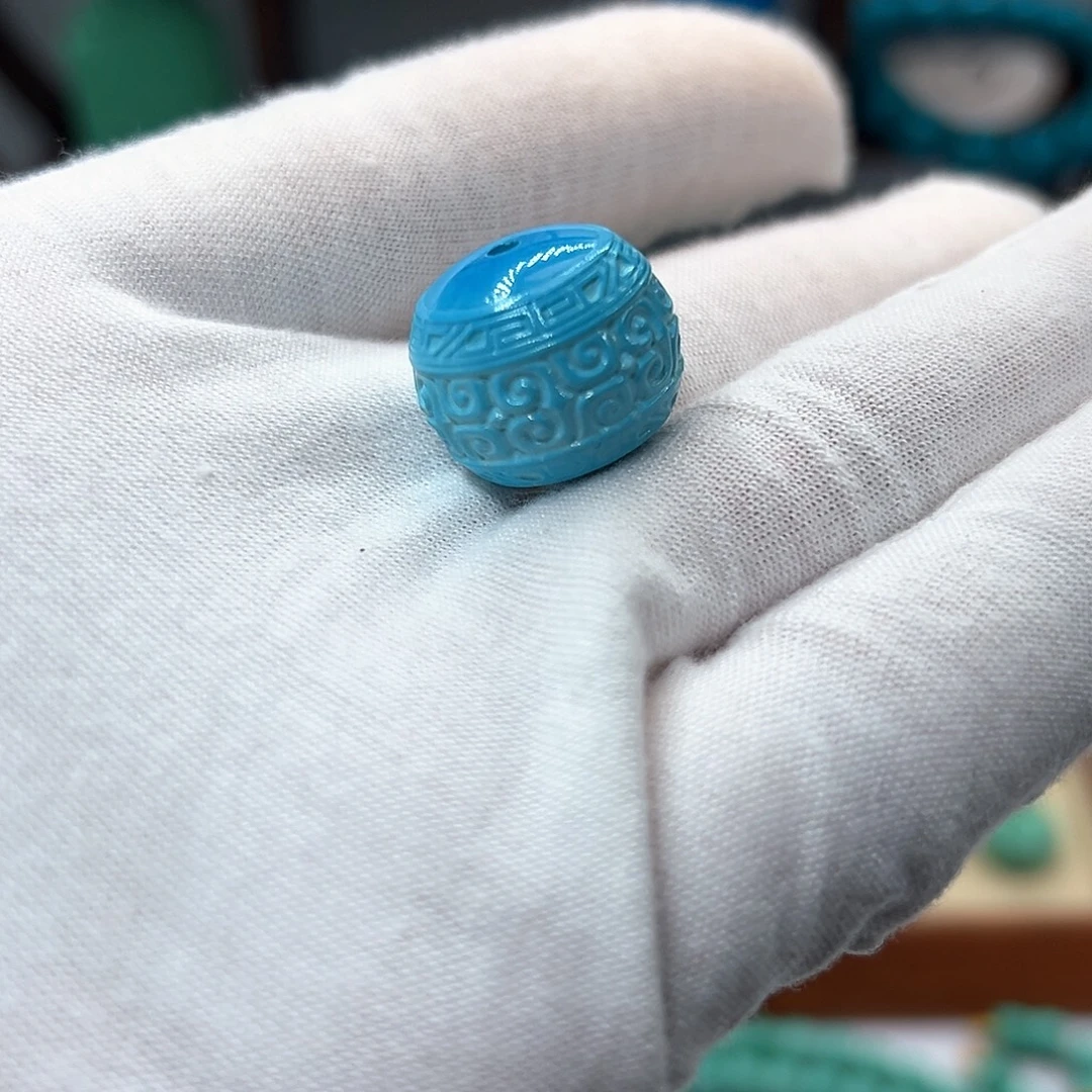 手工制作的墩子高瓷蓝