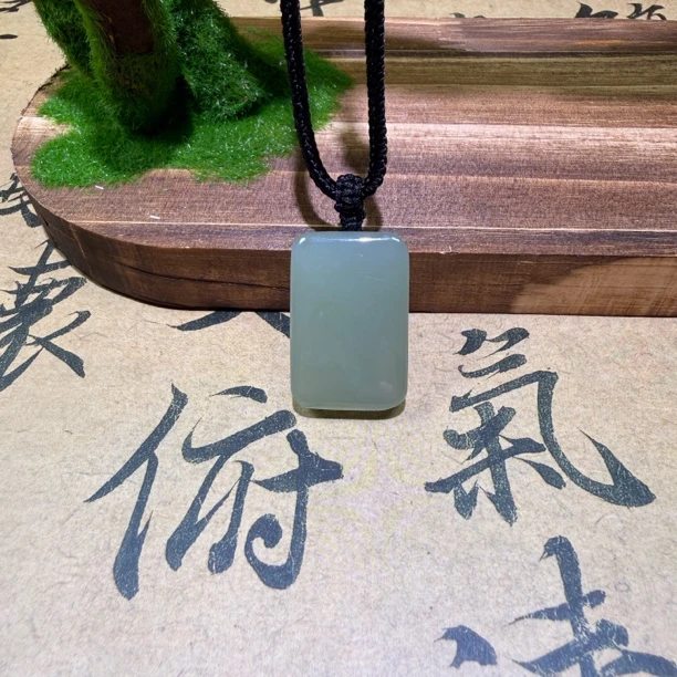 天然和田玉平安无事牌男女款吊坠玉挂件