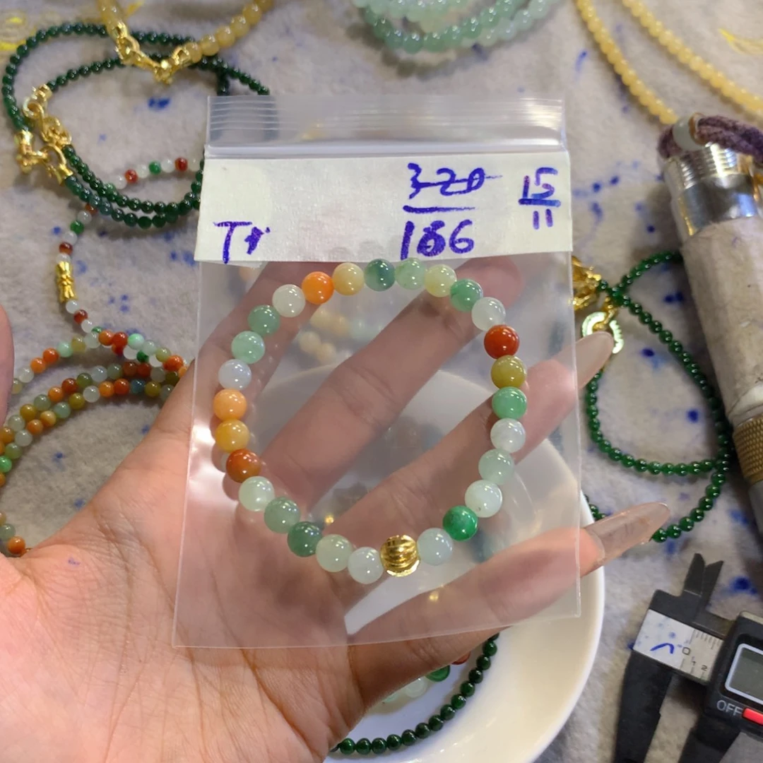 定制翡翠未镶嵌天然缅甸翡翠多样性