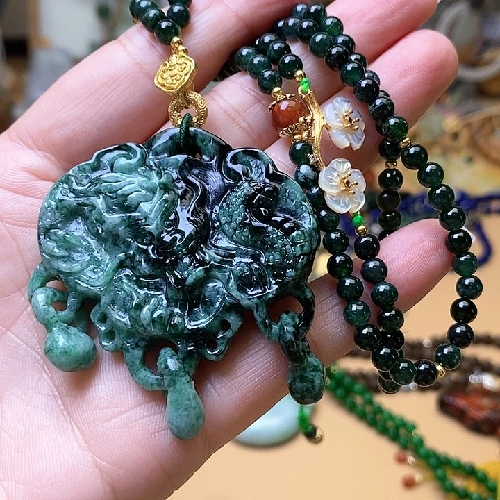 翡翠颈饰未镶嵌一套33