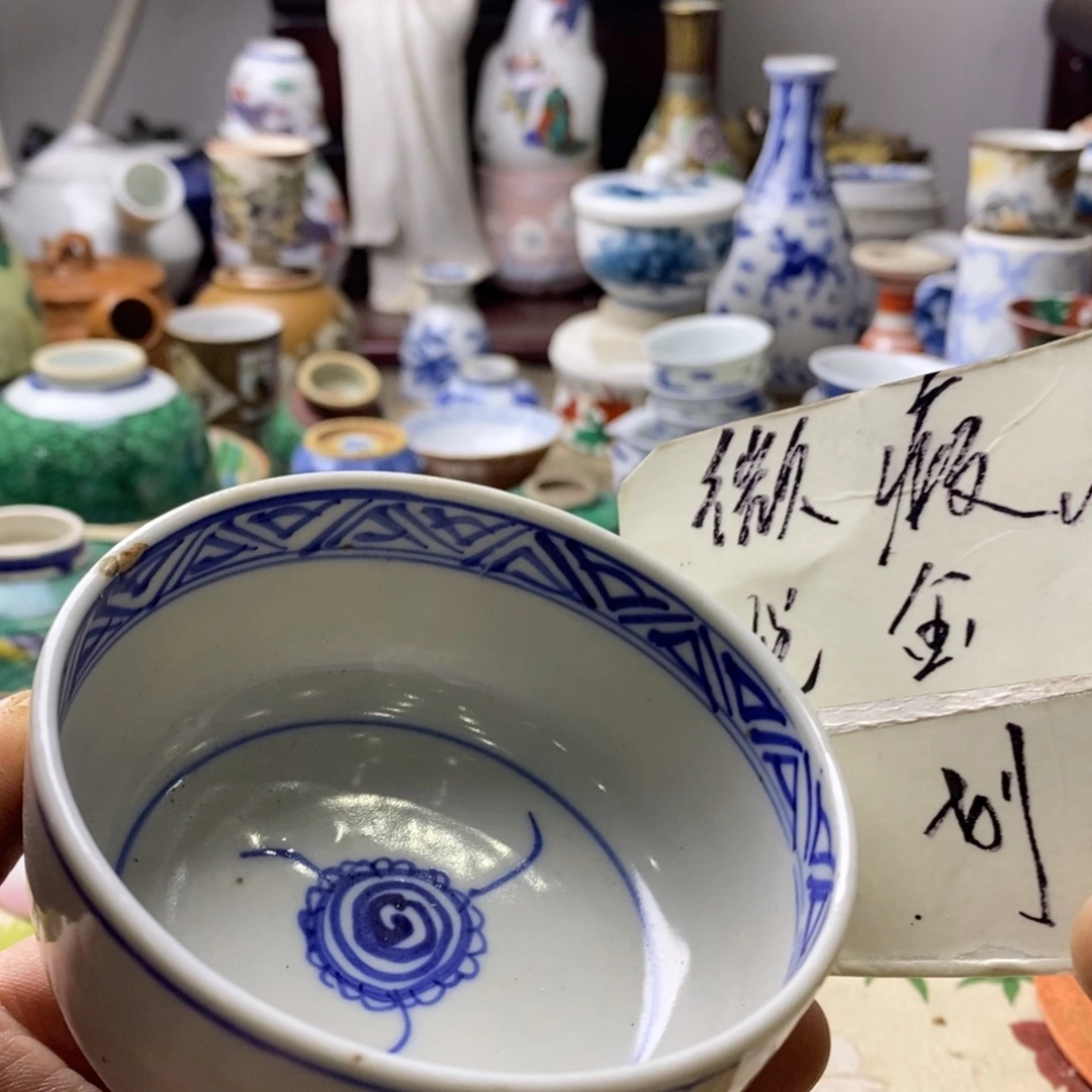 瓷片这么早还没有下班么