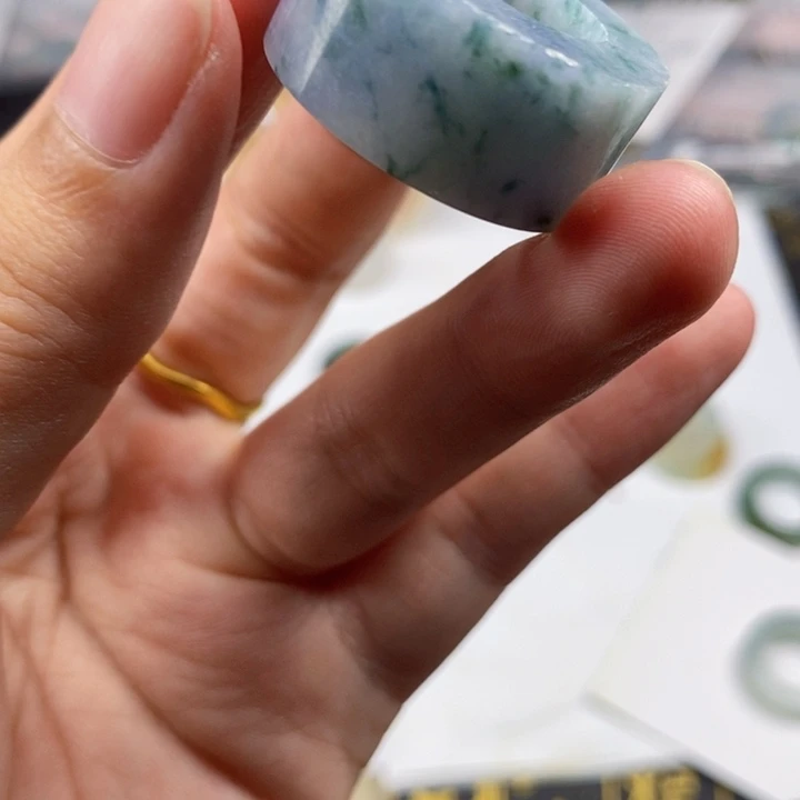 可***冰翡翠戒指未镶嵌翡翠戒指