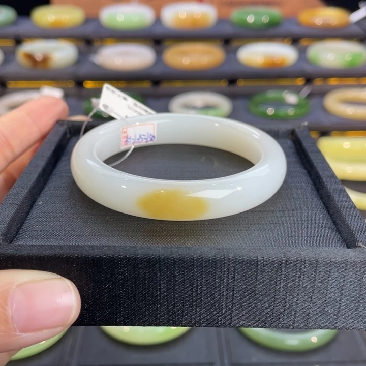 和田玉未镶嵌手镯-糖白52