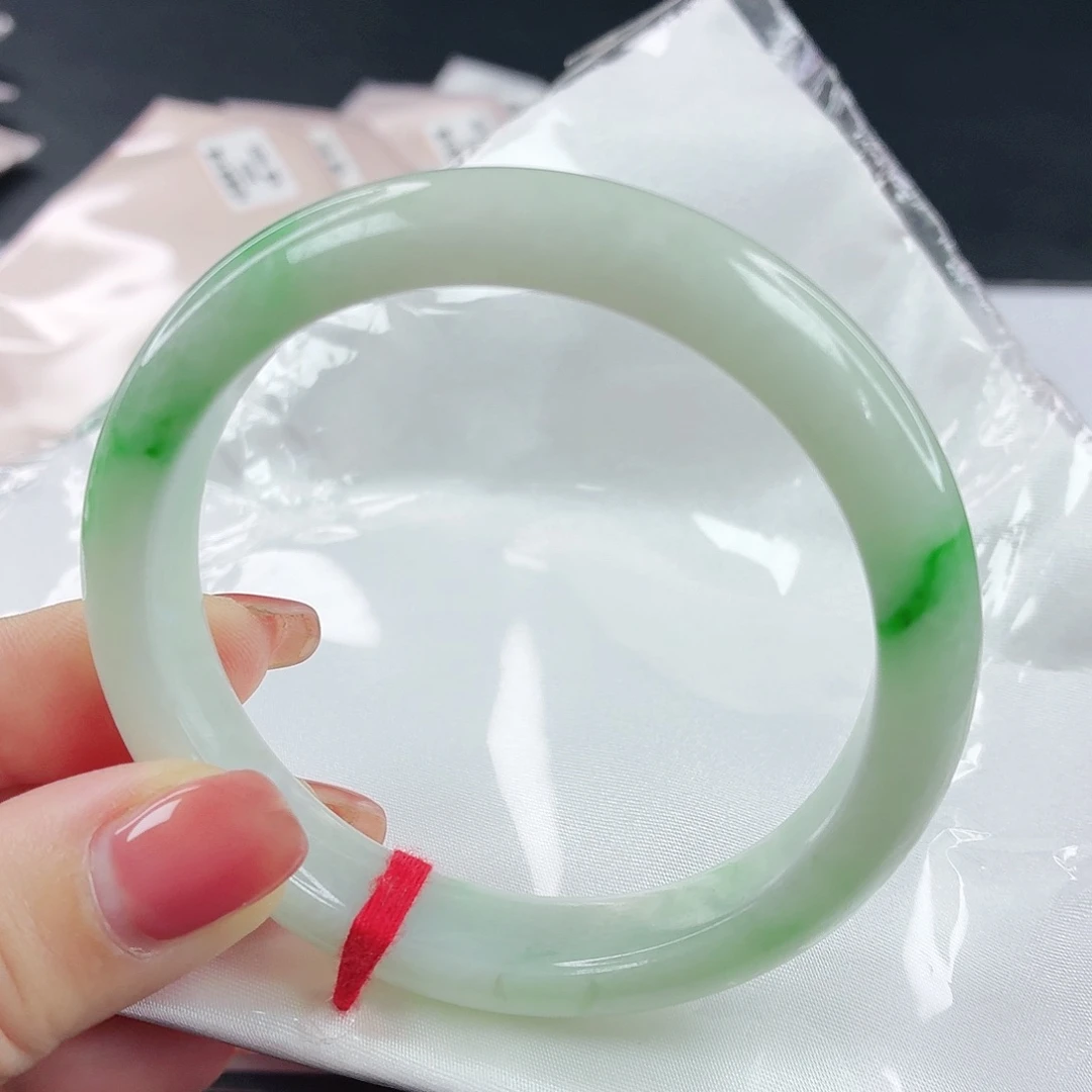 翡翠未镶嵌手镯翡翠371