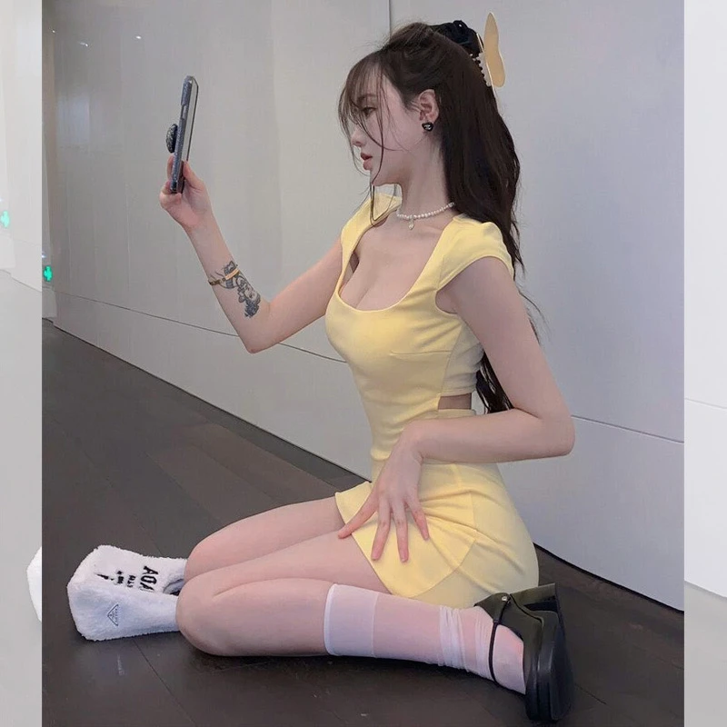 吊带柠檬气泡水设计感镂空露腰包臀女修身欲气质甜夏季显瘦裙子