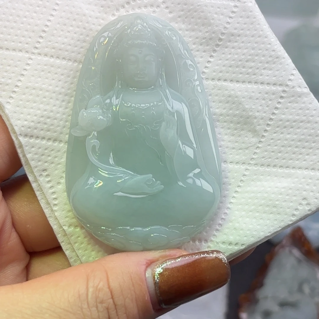 翡翠未镶嵌颈饰观音