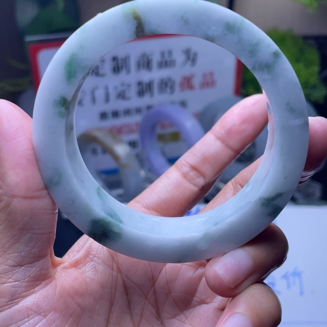 未镶嵌定制翡翠翡翠手镯